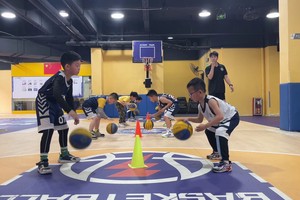 上海暑期里哪里有篮球培训的？